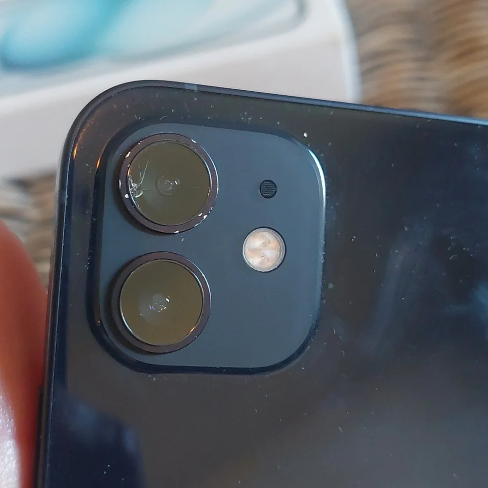 Apple iPhone 12